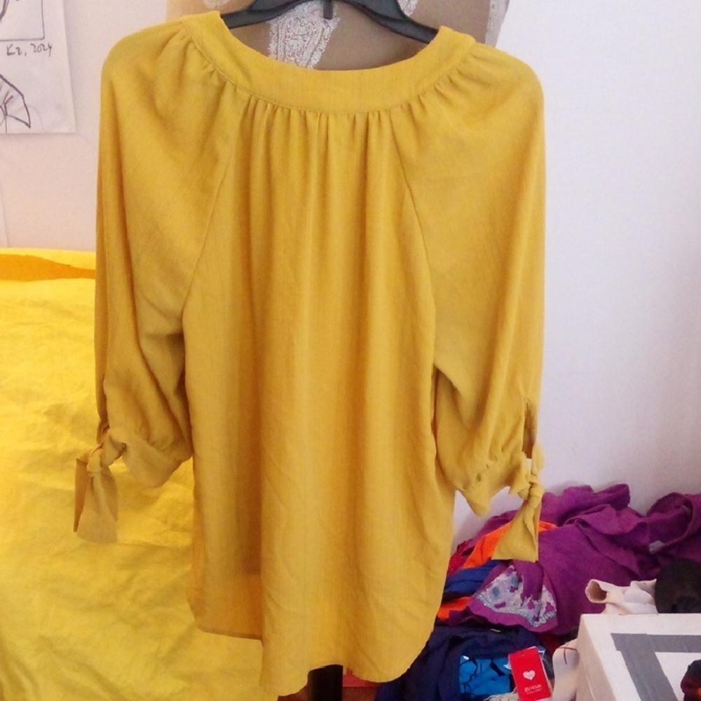 Button-Up Women's Top, M - Picture 4 of 8